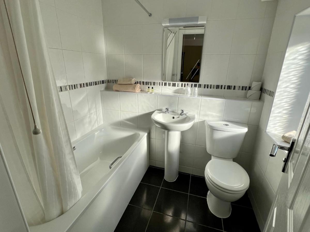 Calverts Hotel - Newport, Isle Of Wight Eksteriør bilde