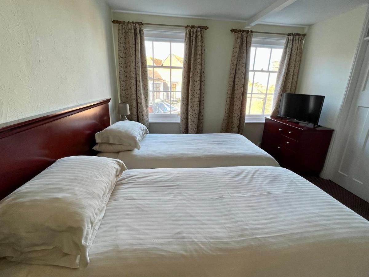 Calverts Hotel - Newport, Isle Of Wight Eksteriør bilde